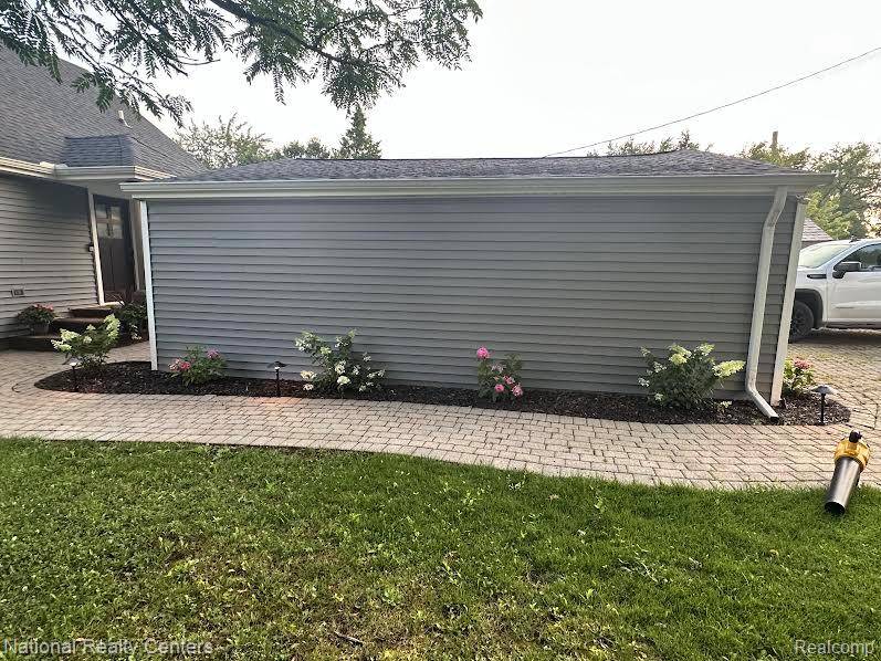 Waterford, MI 48328,1390 Bamford Drive