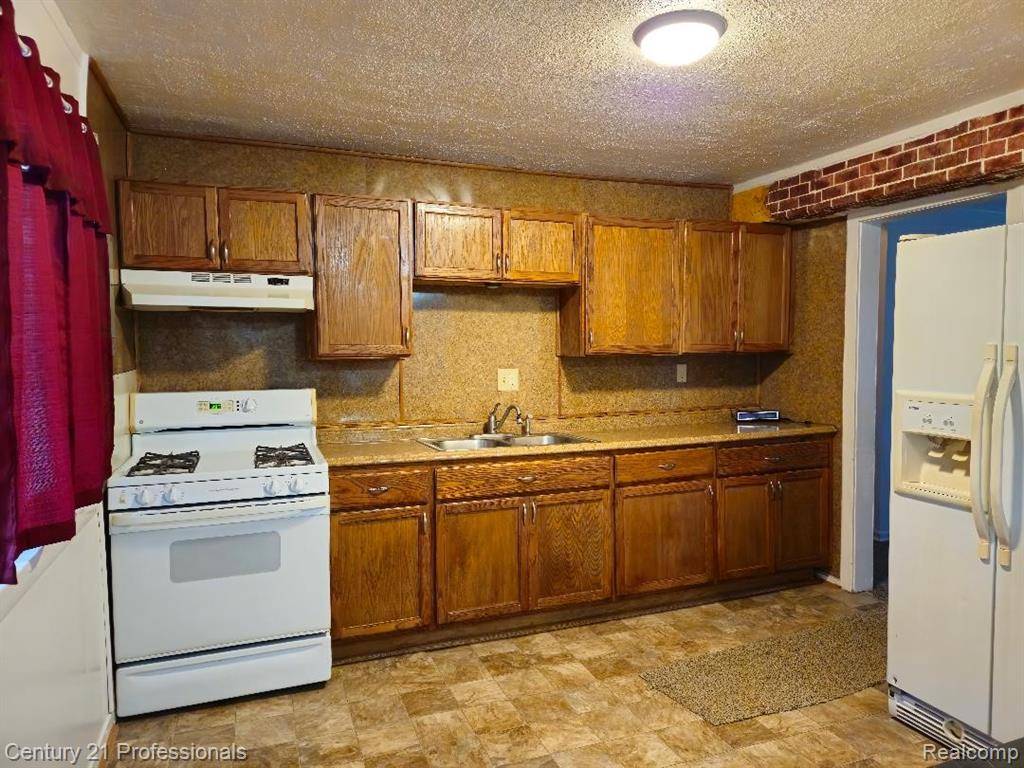 Westland, MI 48186,2829 Batavia Court