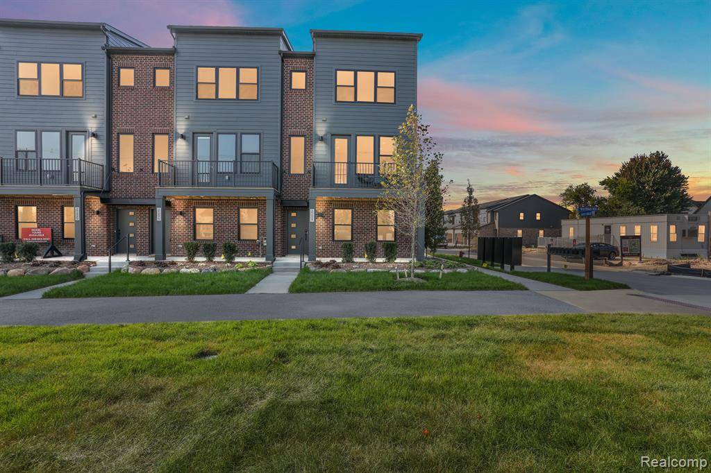 Ann Arbor, MI 48103,3062 Hydrangea Lane