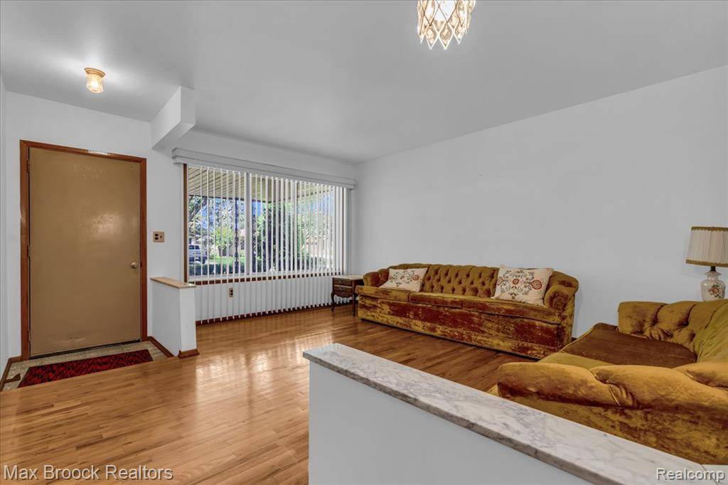 Sterling Heights, MI 48310,35656 Saxony Drive