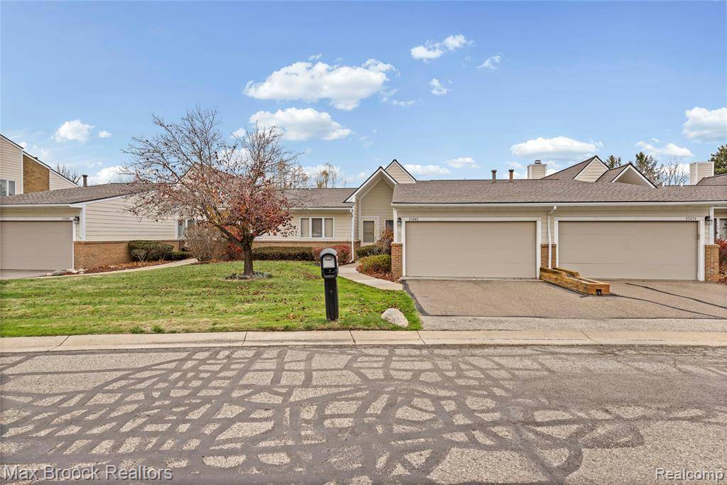 Farmington Hills, MI 48335,35282 Meadow Lane