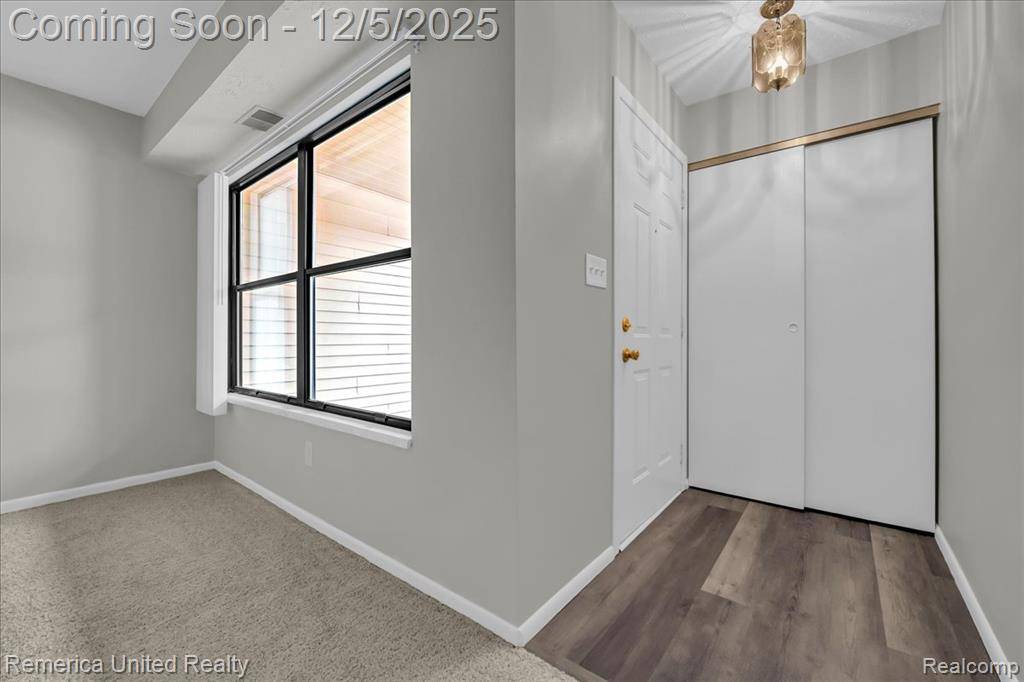 Northville, MI 48167,19201 Surrey Lane