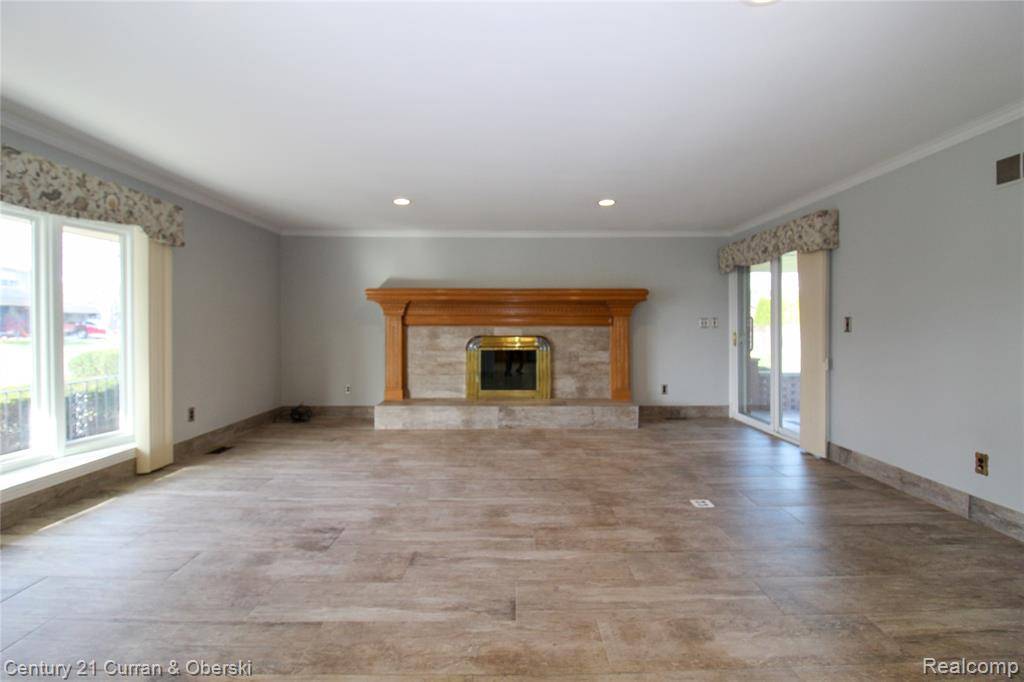 Riverview, MI 48193,15810 Cumberland Street