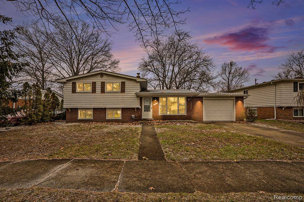 Farmington, MI 48336,20931 Robinwood Street