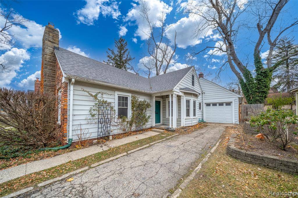 Pontiac, MI 48341,211 Navajo Avenue