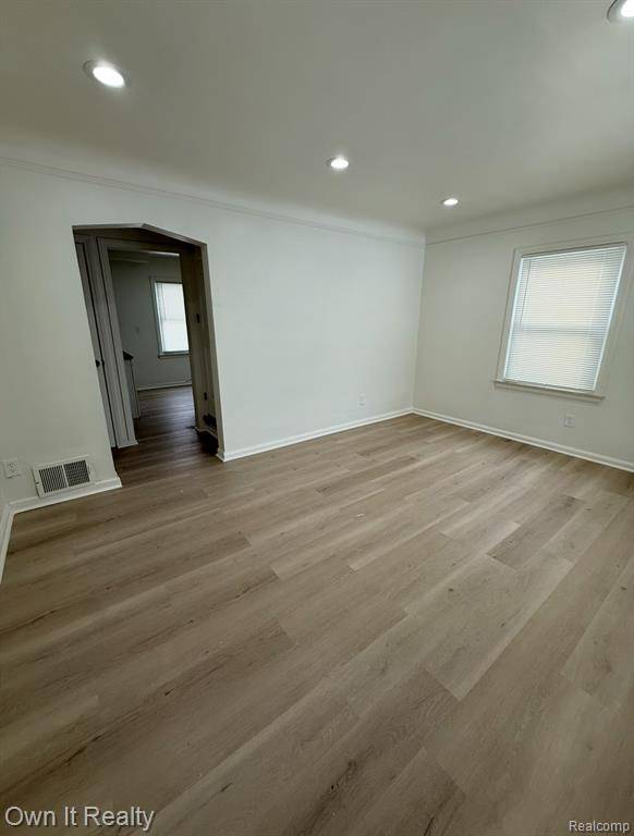 Detroit, MI 48228,9046 Stahelin Avenue