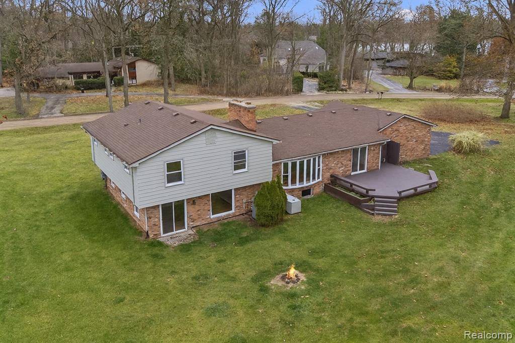 Bloomfield Hills, MI 48301,5570 FORMAN Drive