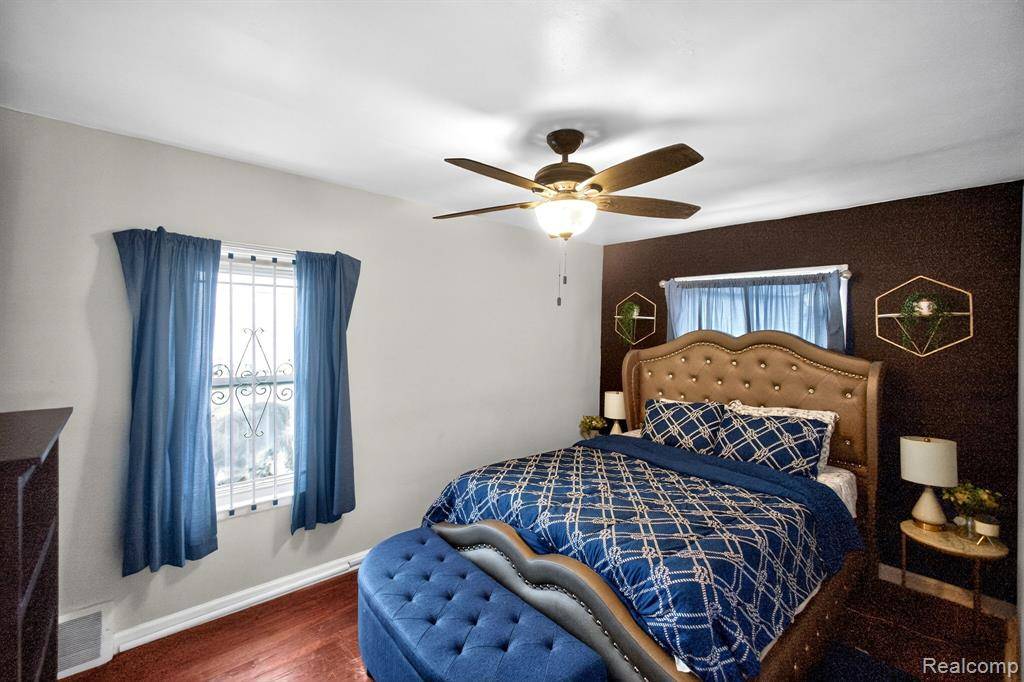 Detroit, MI 48221,20235 Prairie Street