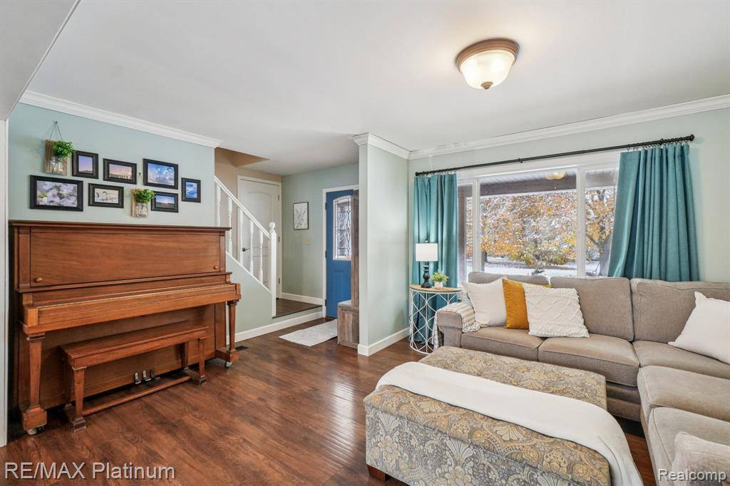 Pinckney, MI 48169,8566 Meyers Lane