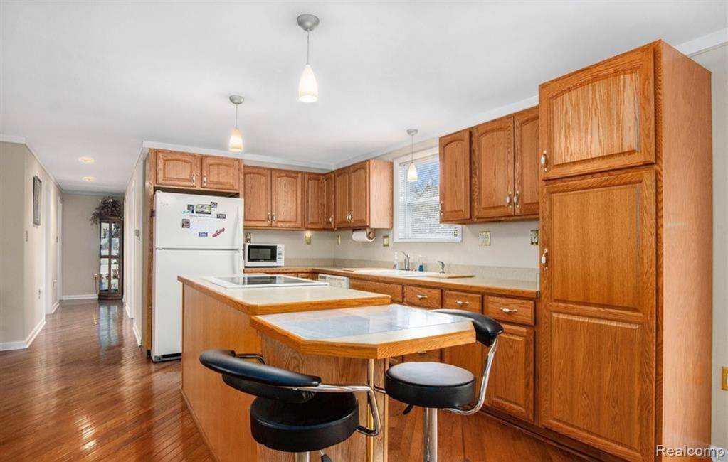 Waterford, MI 48328,2345 Marwood Drive