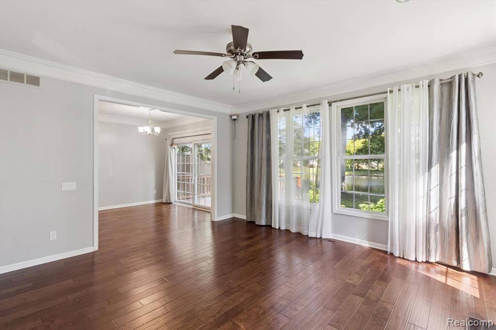 Northville, MI 48168,39568 Dun Rovin Drive