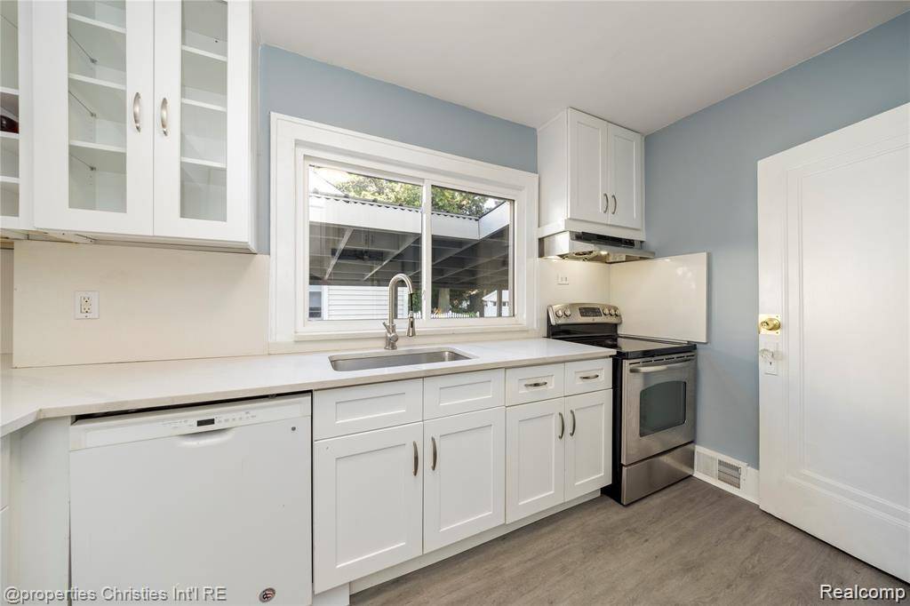 Ferndale, MI 48220,421 W Troy Street