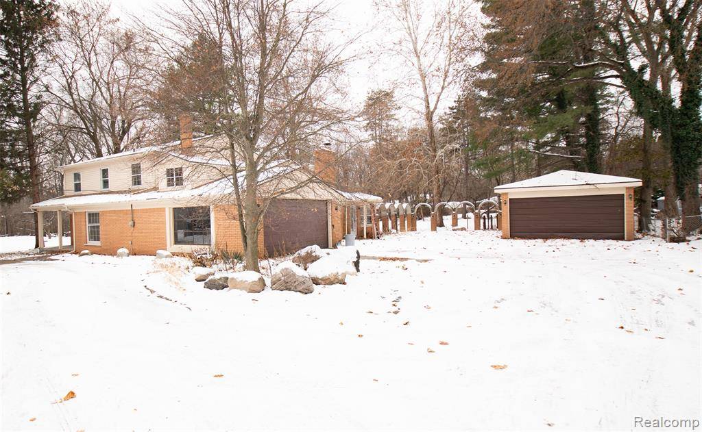 Southfield, MI 48033,21875 Beech Road