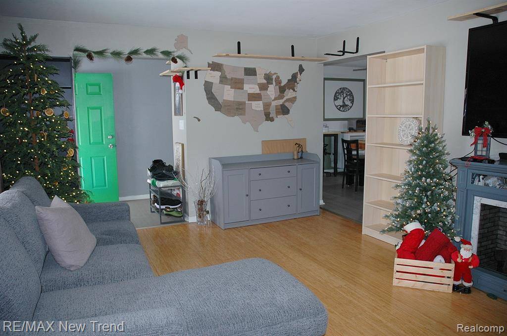 Farmington Hills, MI 48336,21304 Colwell Street