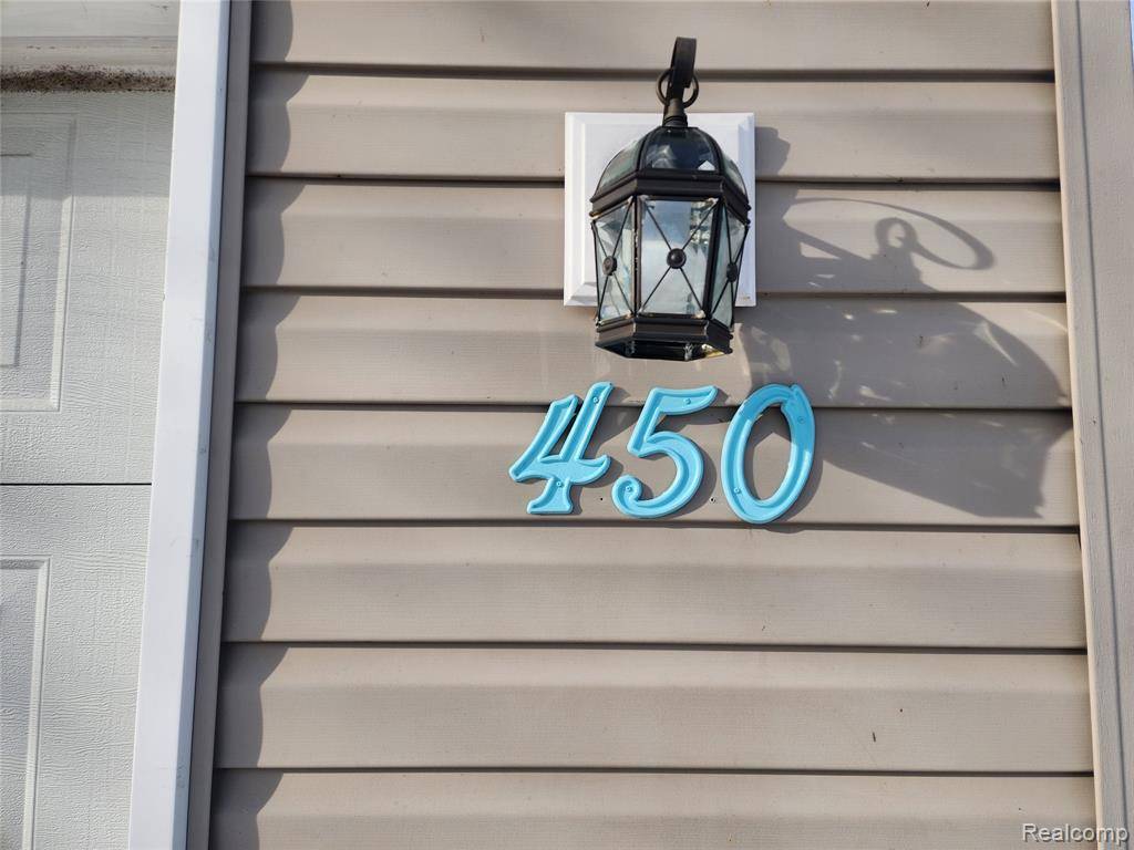 Temperance, MI 48182,450 Glencoe