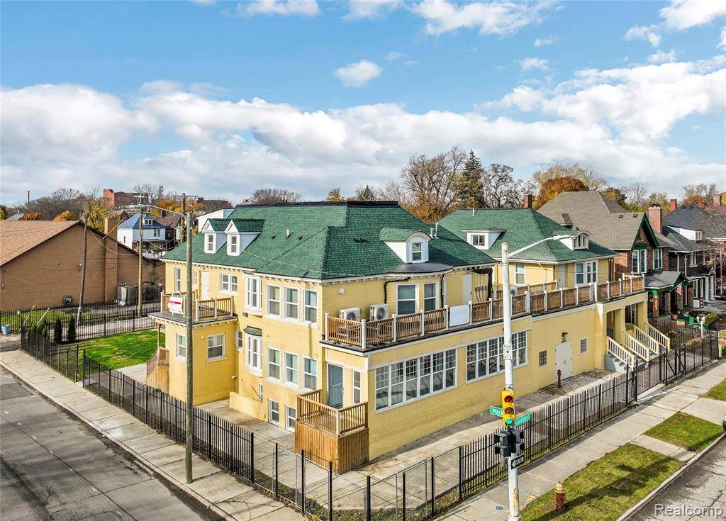 Detroit, MI 48207,799 E Grand Blvd