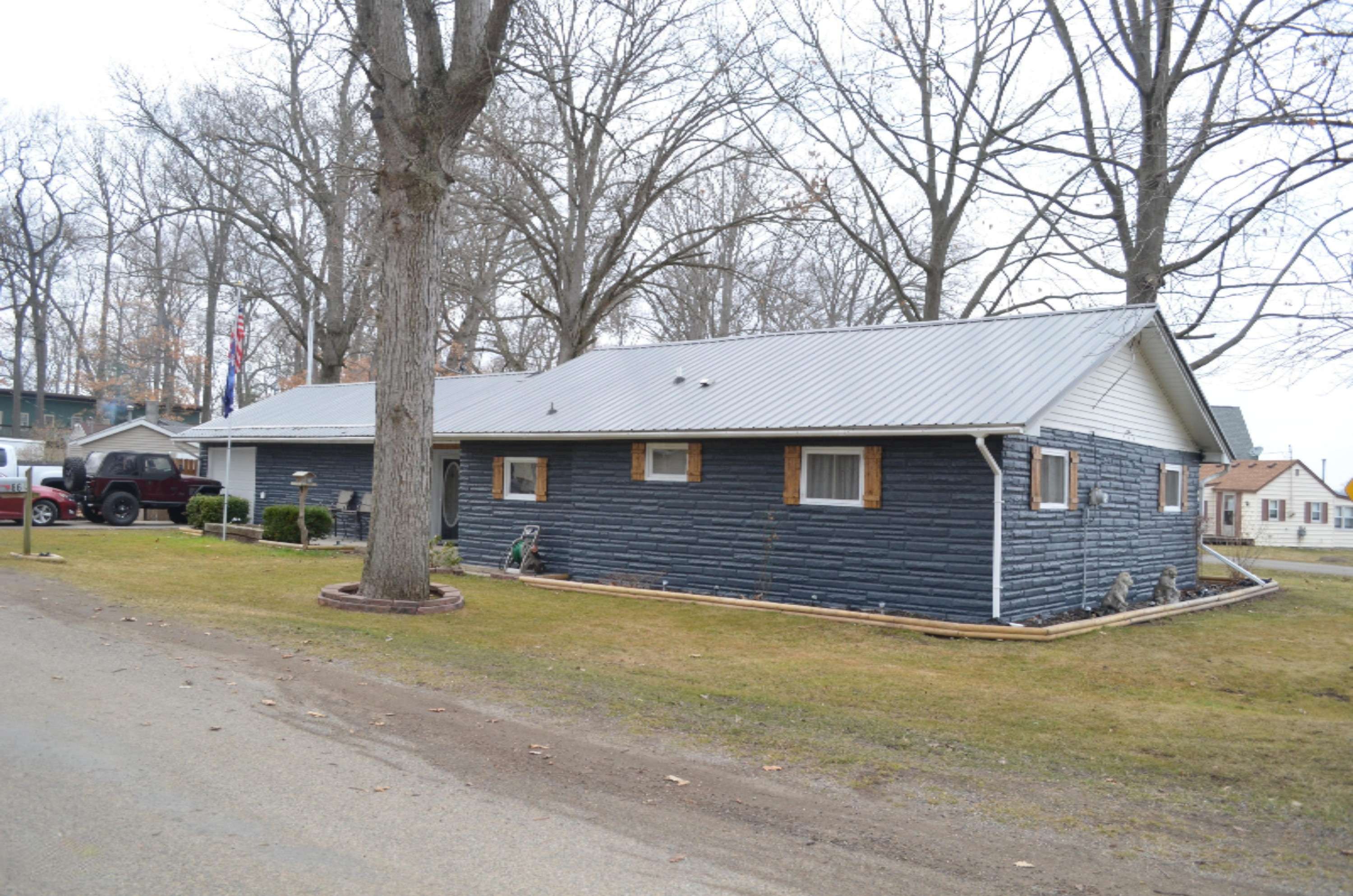 Bronson, MI 49028,864 Kinter Road