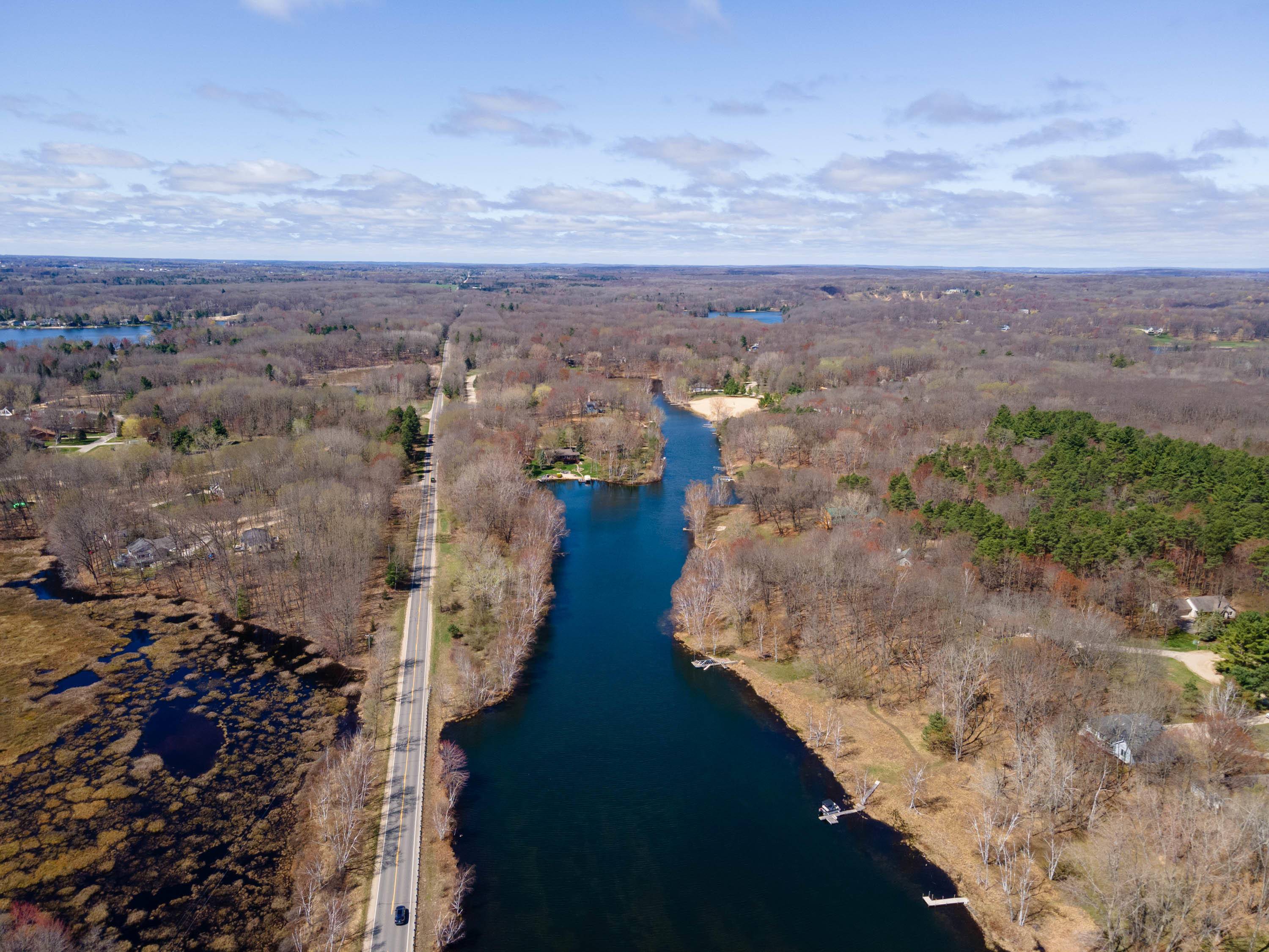 Canadian Lakes, MI 49346,10493 Valley Court