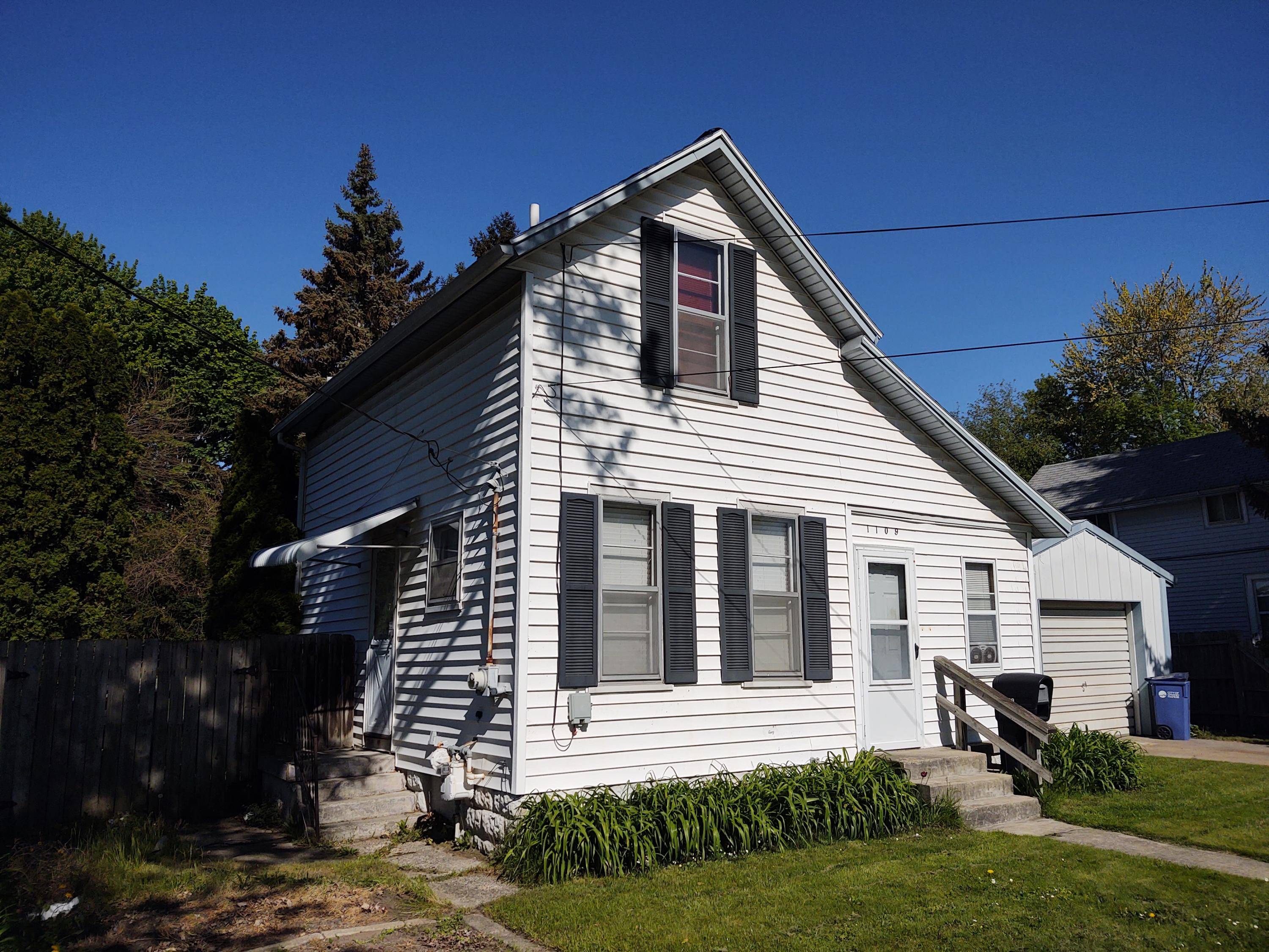 Grand Rapids, MI 49504,1109 Hamilton NW Avenue