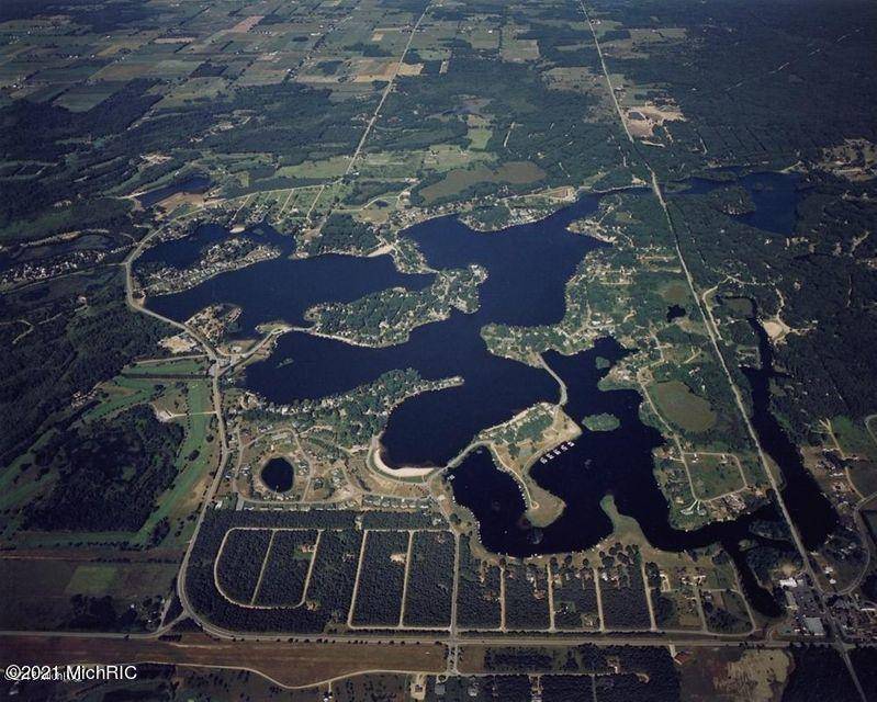 Canadian Lakes, MI 49346,12145 Regina