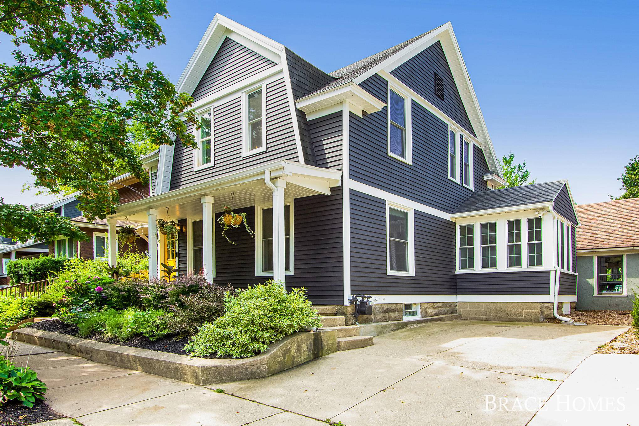 East Grand Rapids, MI 49506,293 Rosewood SE Avenue