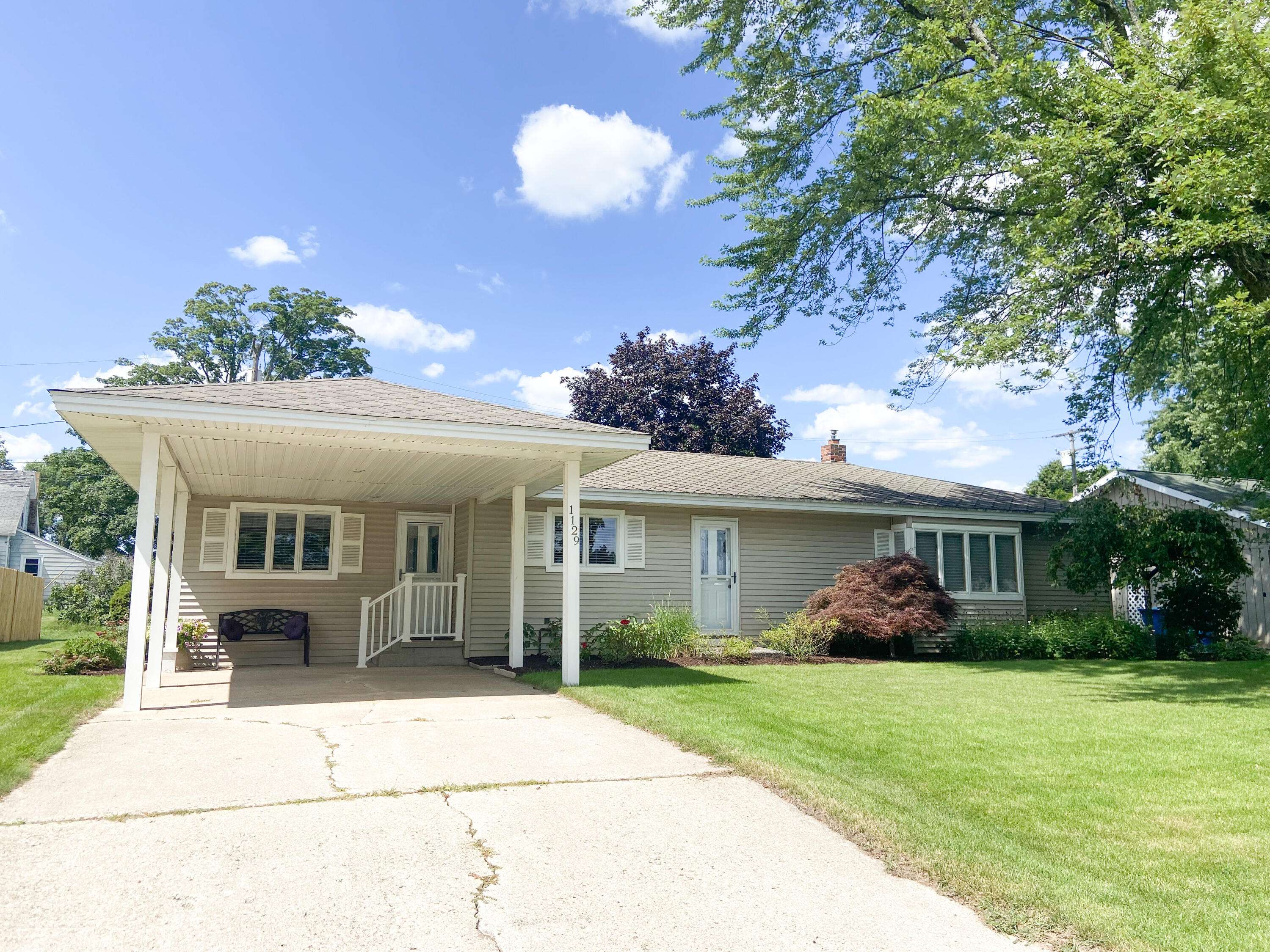 Hart, MI 49420,1129 Parmington Avenue