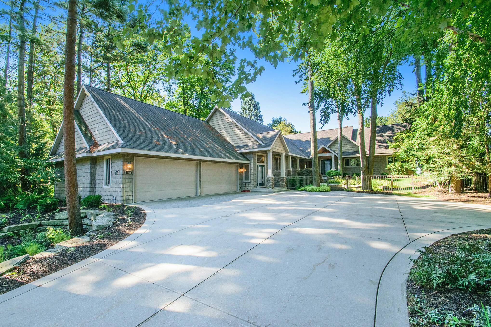 Norton Shores, MI 49441,3905 Norton Hills Road