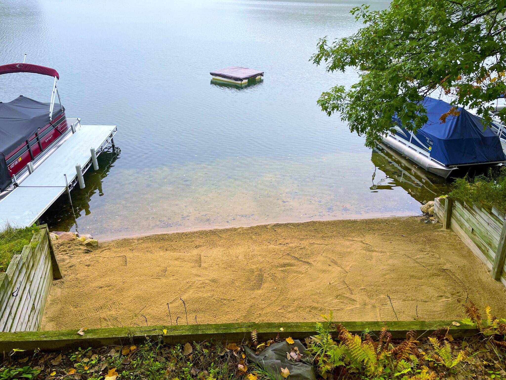 Canadian Lakes, MI 49346,11320 Alpine Road