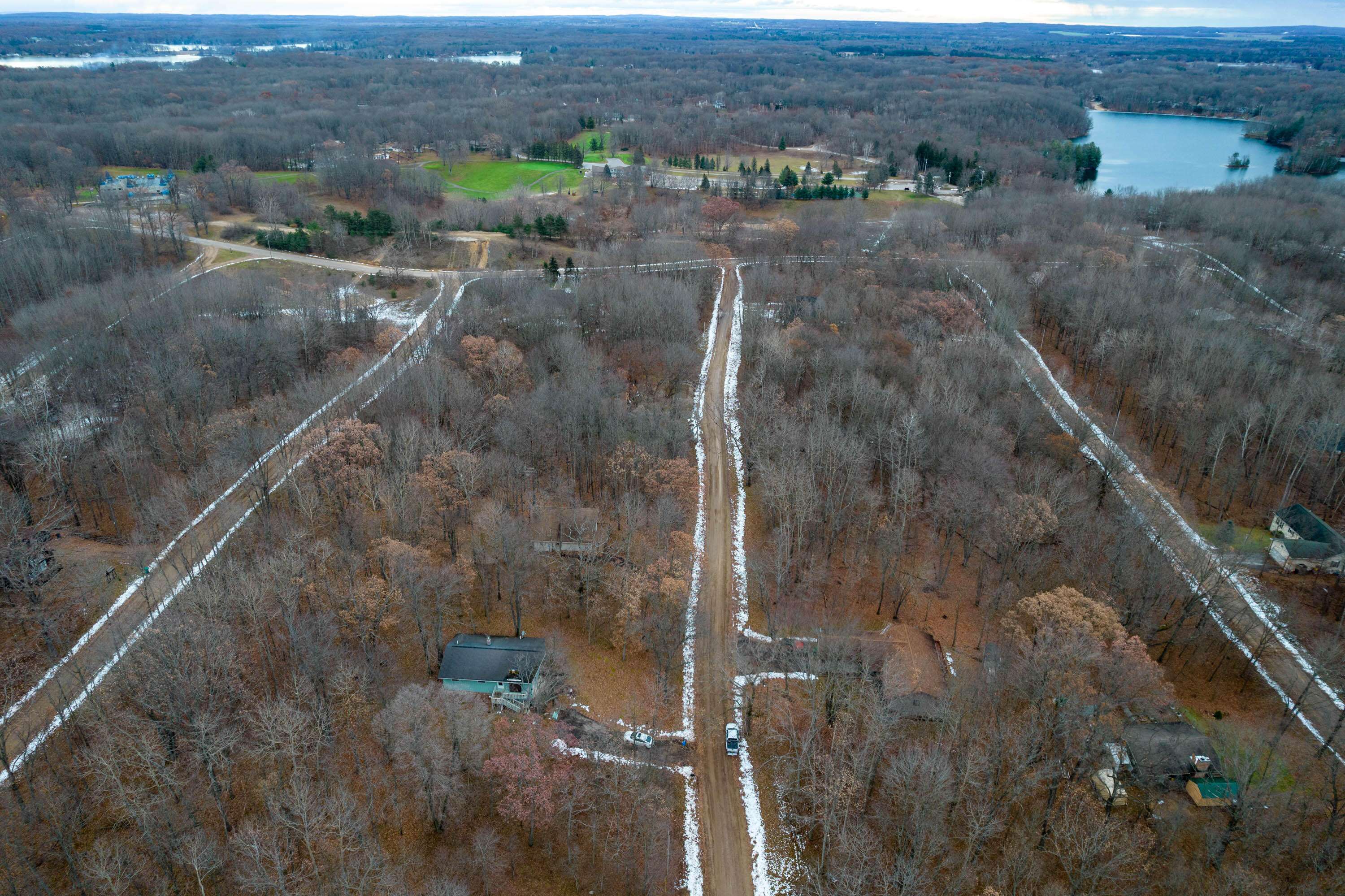 Canadian Lakes, MI 49346,12140 Halifax Drive