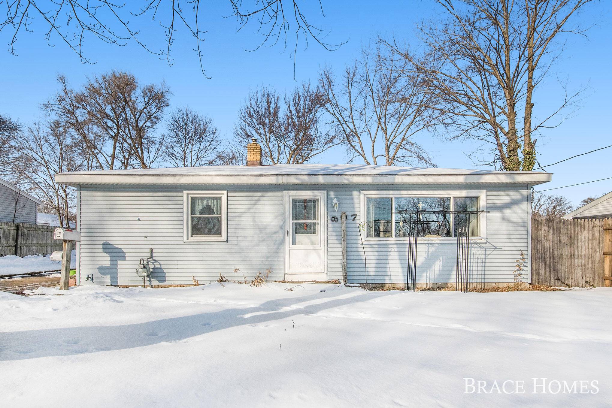 Wyoming, MI 49509,907 34th SW Street