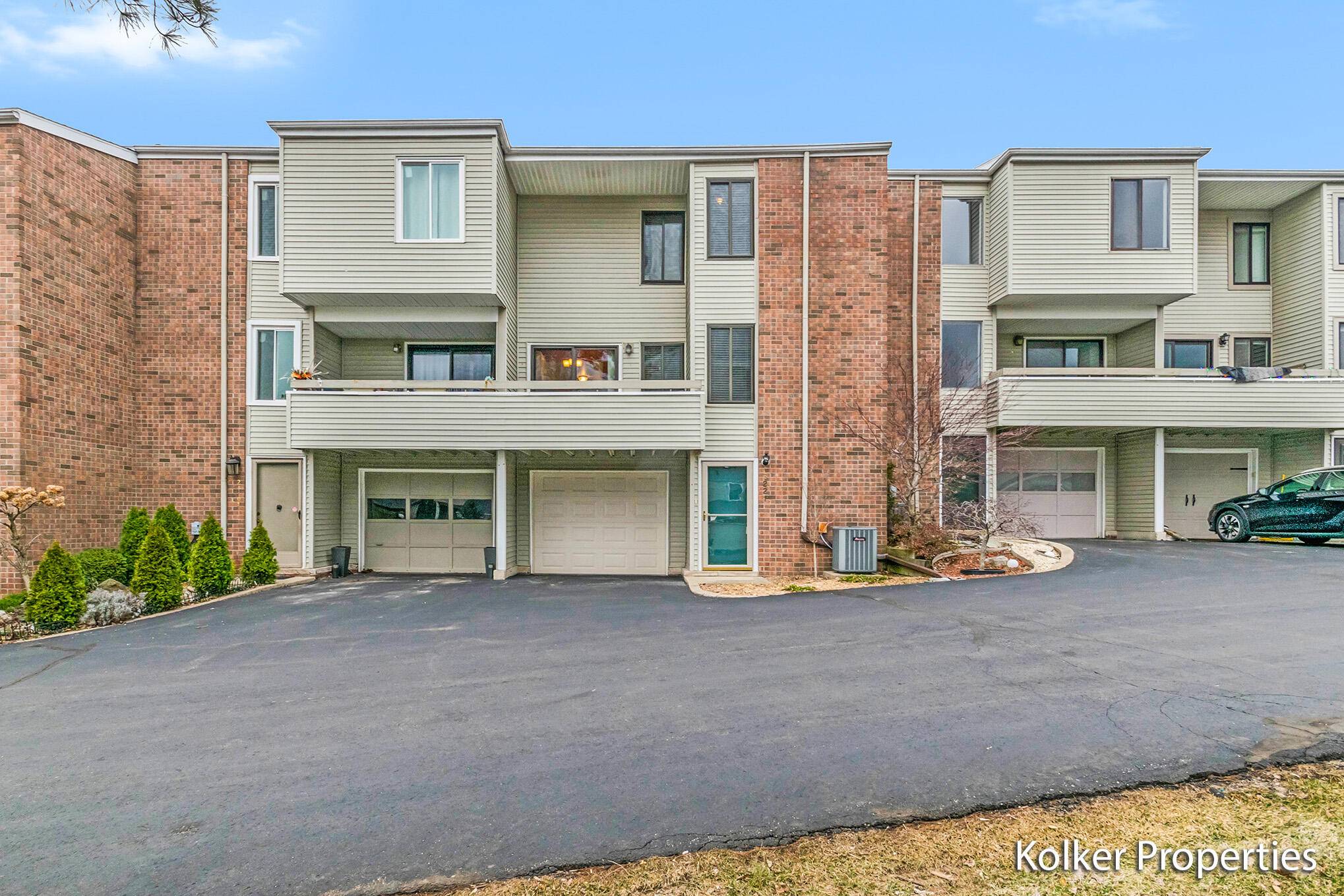 Grand Rapids, MI 49546,6221 Acropolis SE Drive