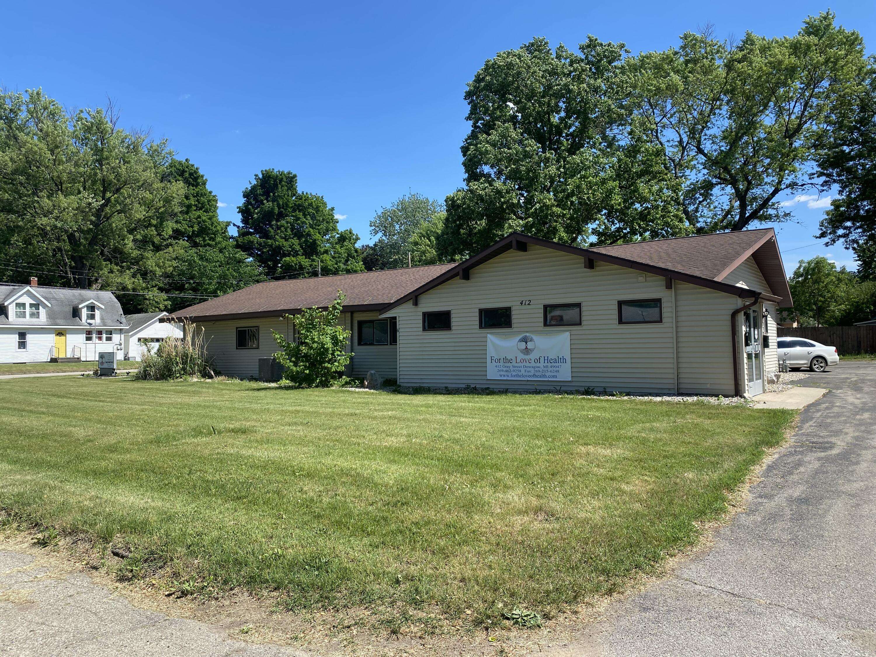 Dowagiac, MI 49047,412 Gray Street