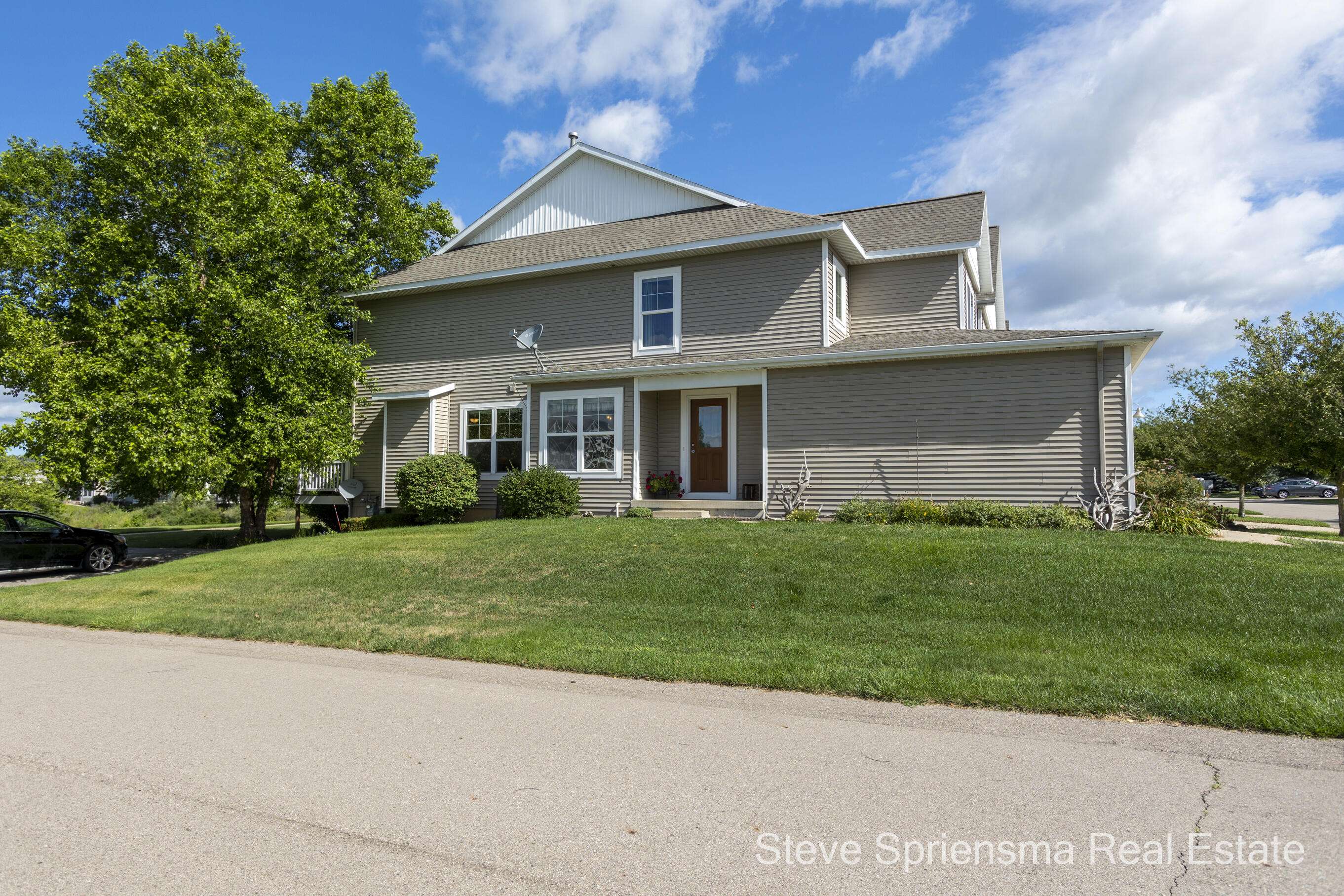 Hudsonville, MI 49426,3657 Andover Lane #24