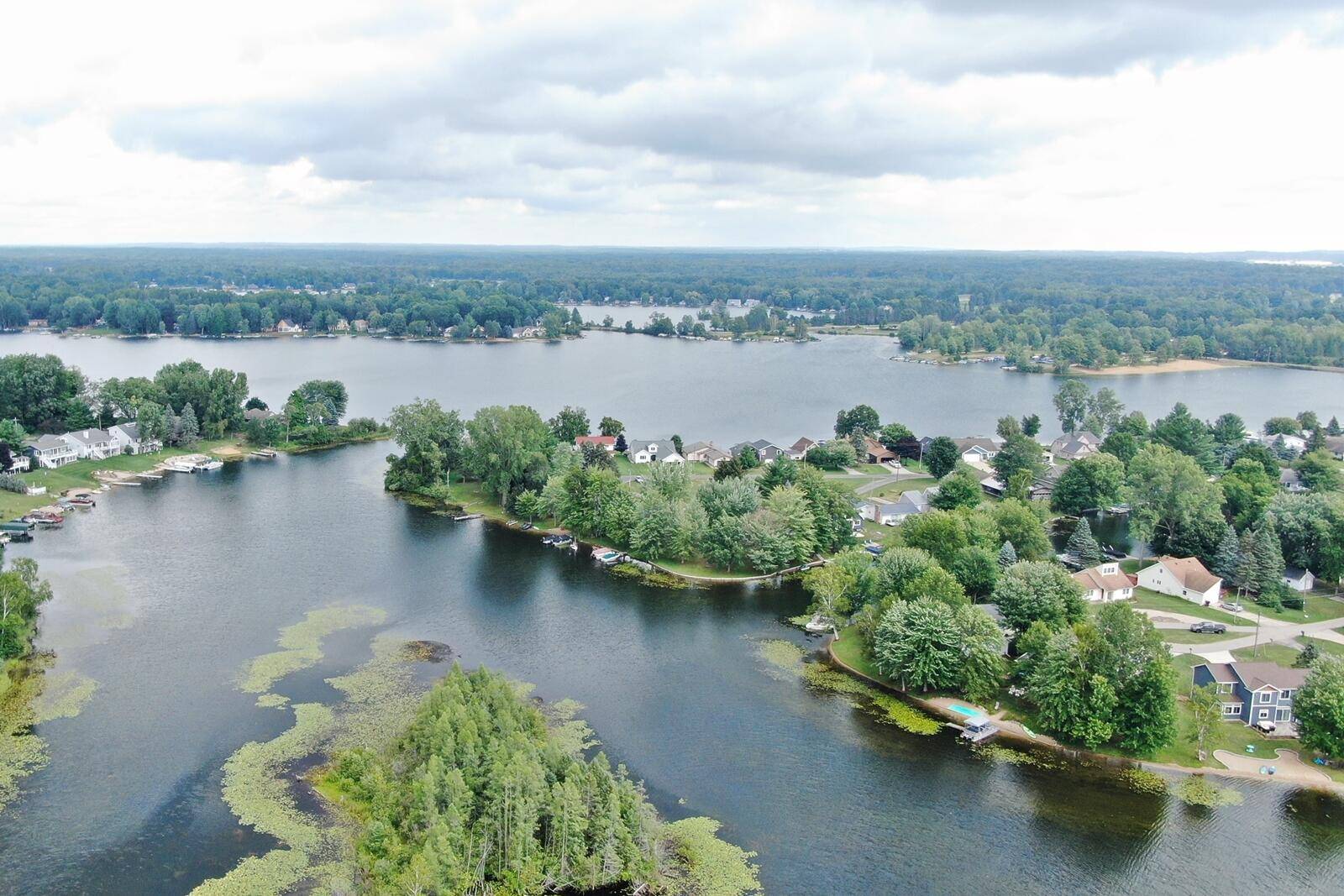 Canadian Lakes, MI 49346,11430 N Lookout Ridge