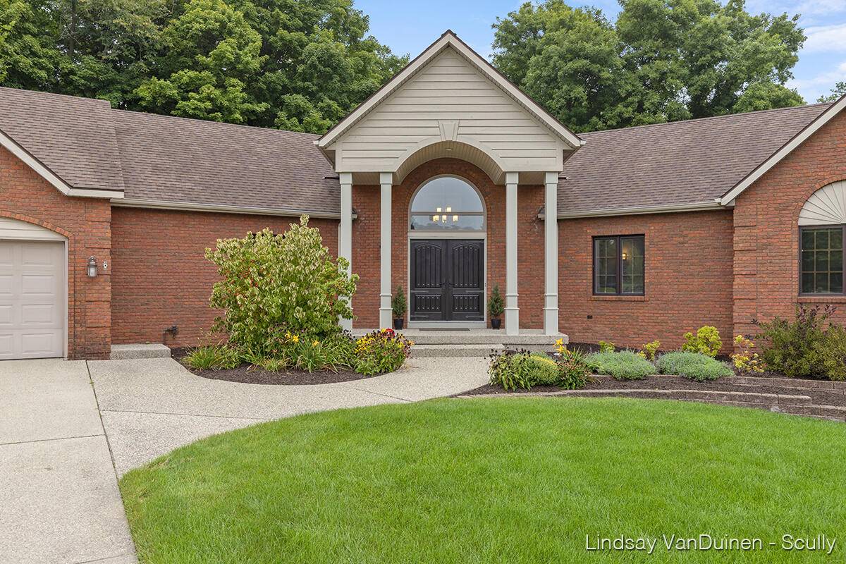 Grandville, MI 49418,337 Covington Court