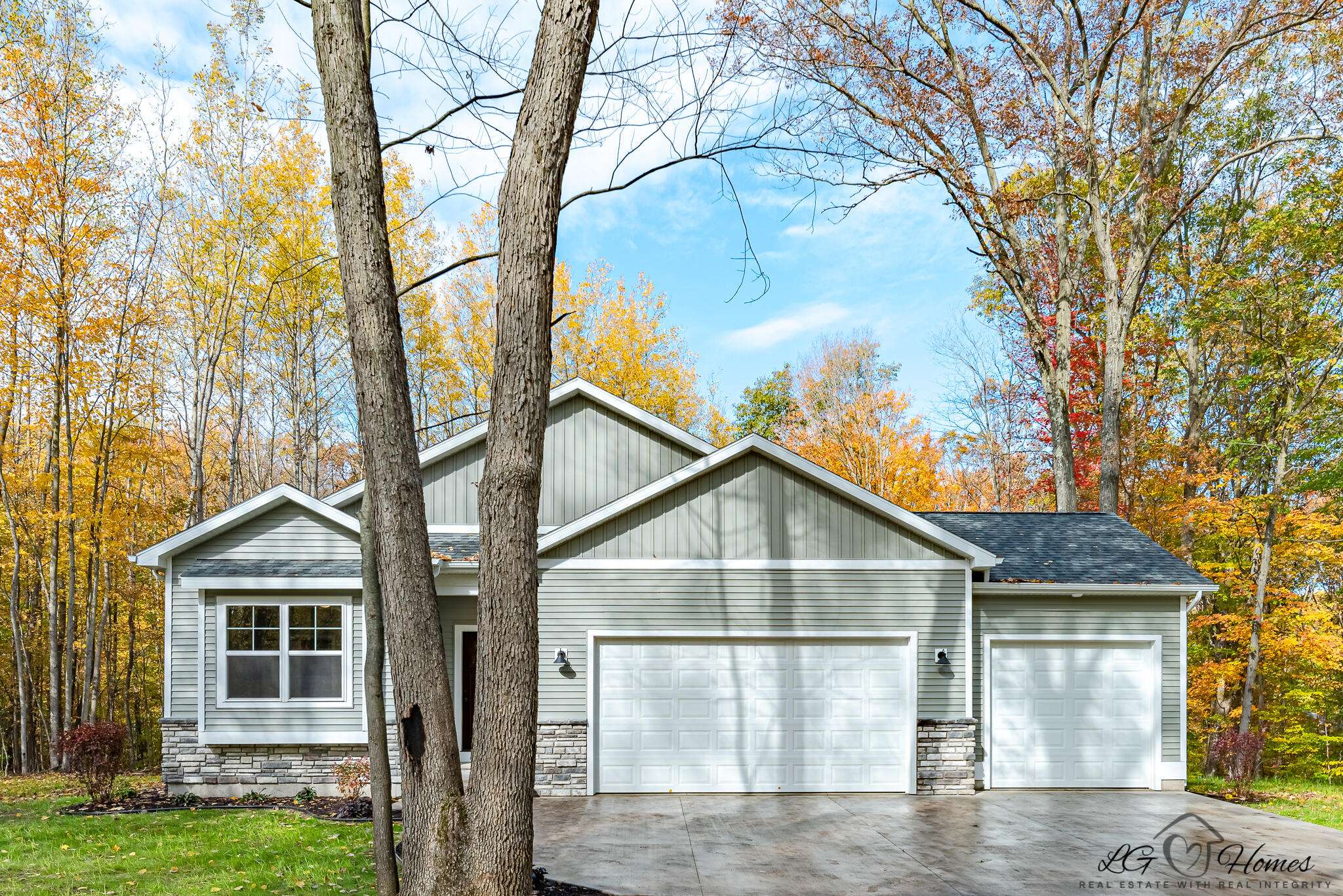 Howard City, MI 49329,10705 Red Oak Ridge