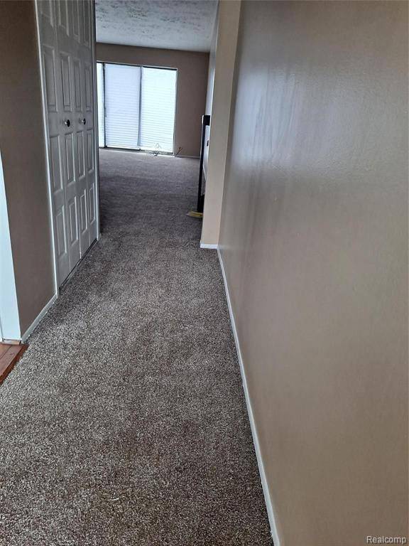Southfield, MI 48076,19847 W VILLA COURT W Street