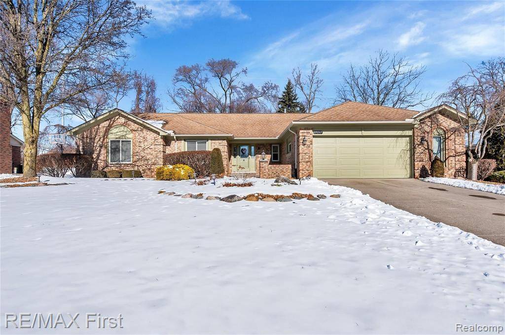 Farmington Hills, MI 48335,23265 FOX CRK Drive