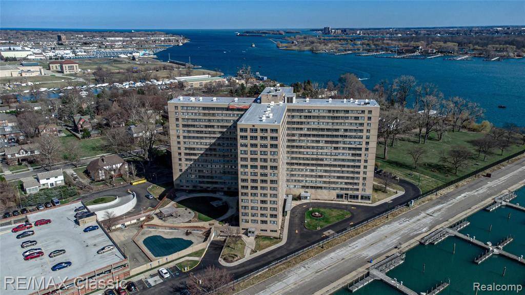 Detroit, MI 48214,8900 E Jefferson Ave