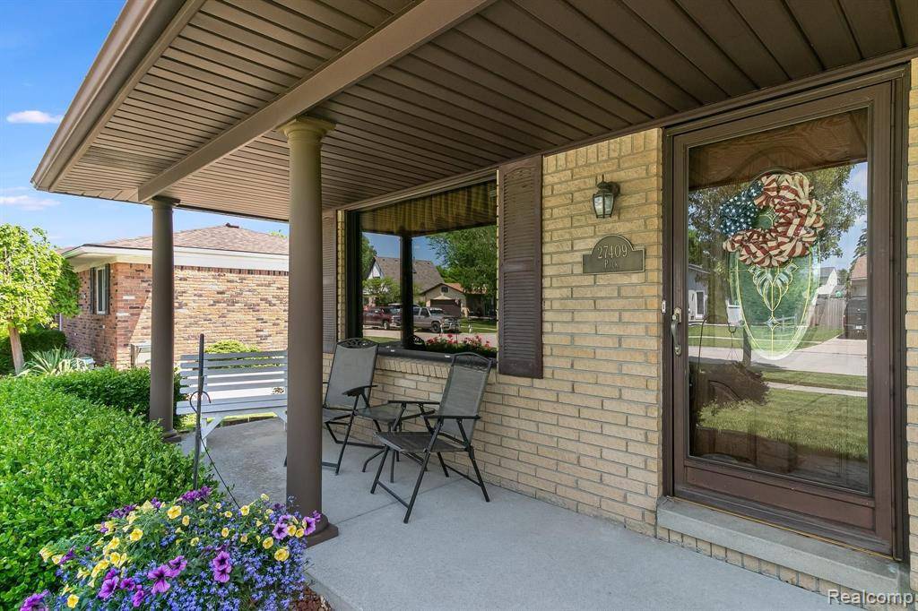 MI 48183,27409 POLK Avenue