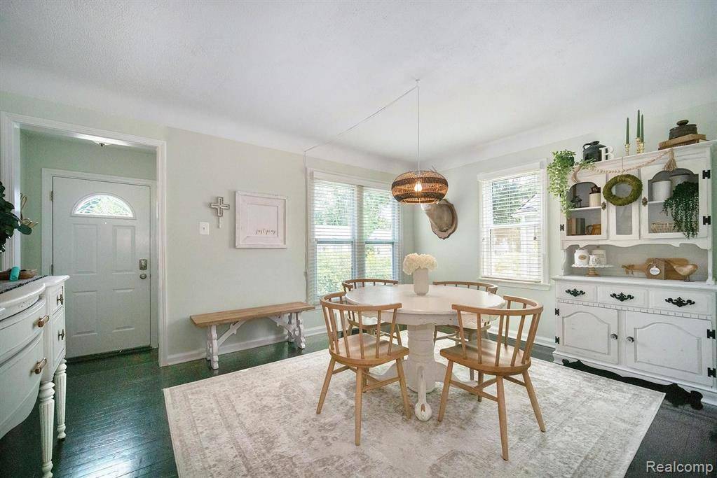 Farmington, MI 48336,23267 Violet Street
