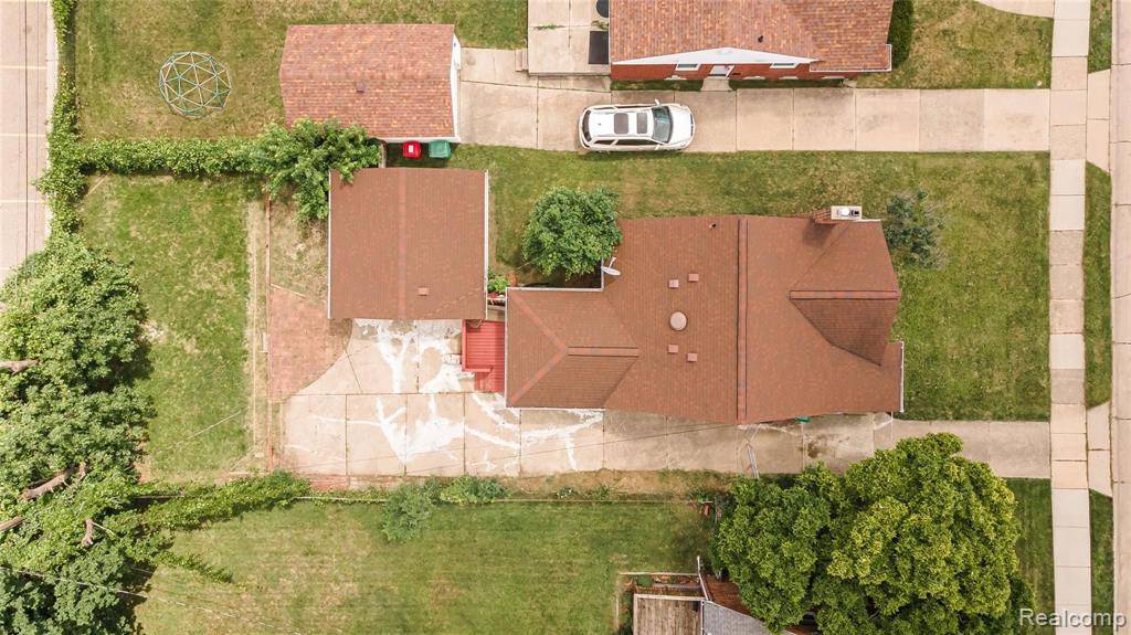 Eastpointe, MI 48021,21744 PLEASANT Avenue