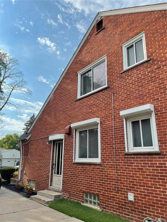 Detroit, MI 48219,19266 GREYDALE Avenue