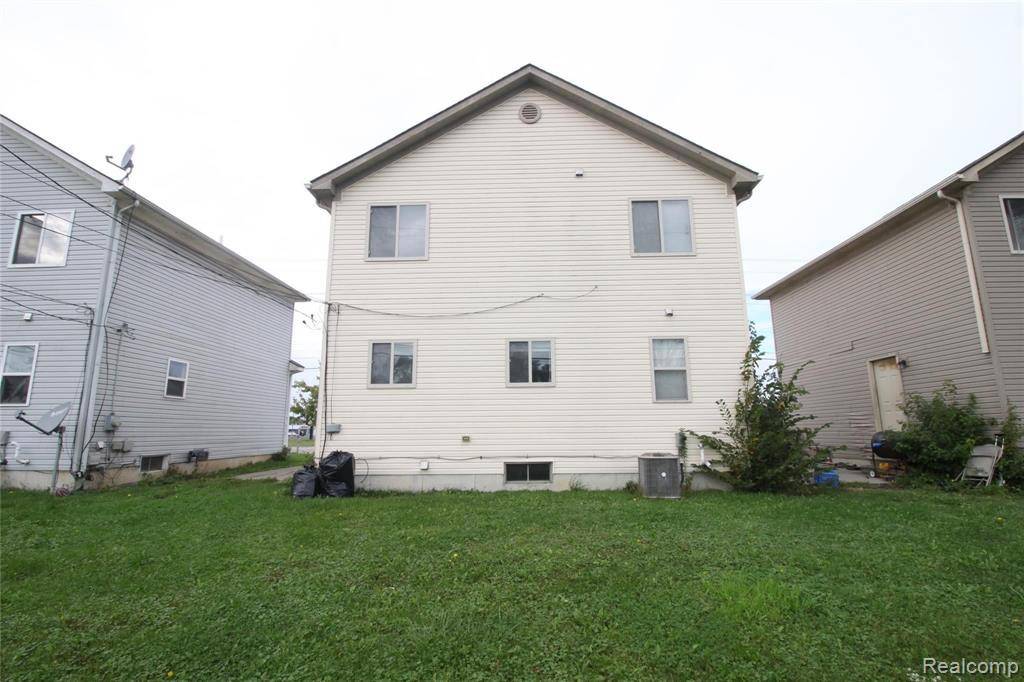 Clinton Twp, MI 48035,21840 15 MILE Road