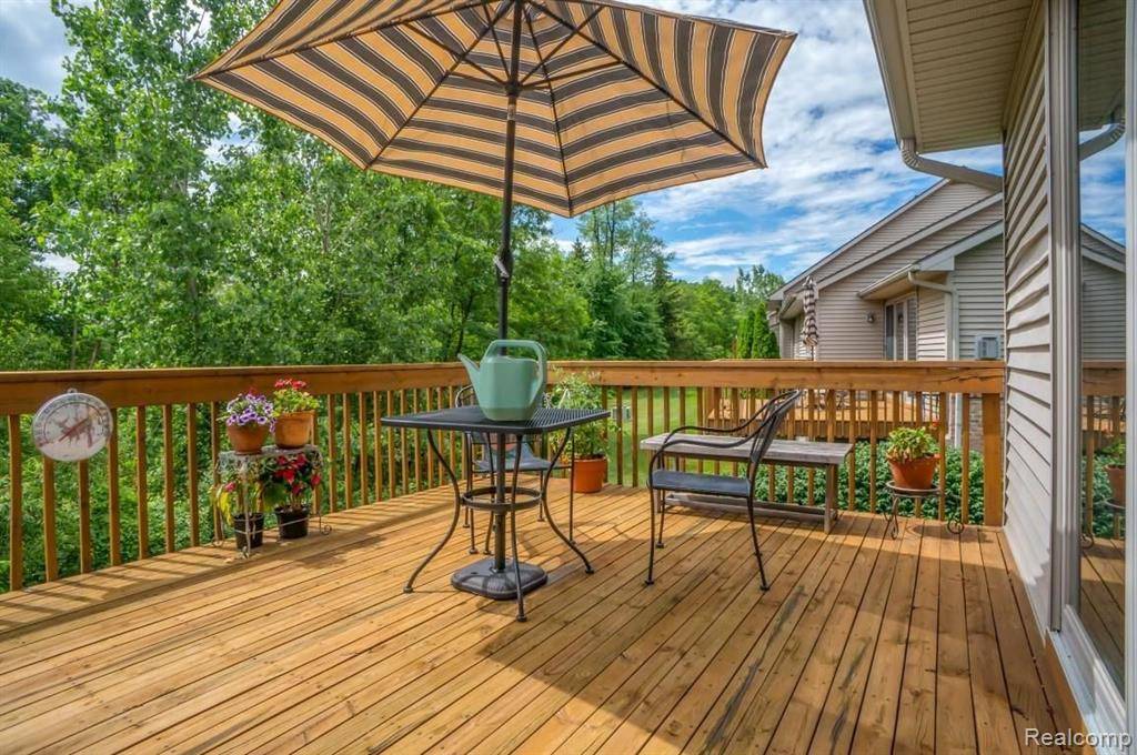 Brighton, MI 48116,923 Mildred J Court