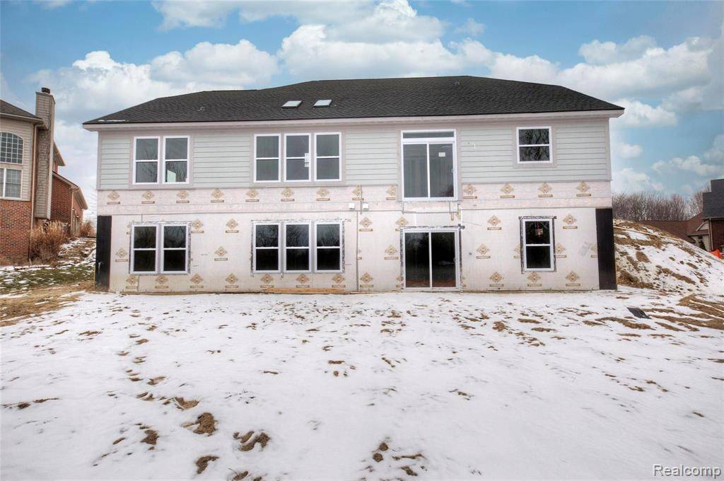 Brighton, MI 48114,1585 Toms Hollow