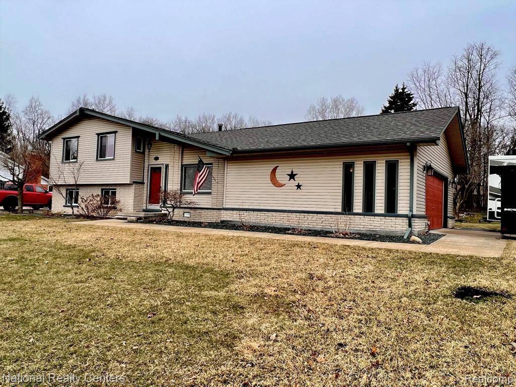 Commerce Twp, MI 48382,4907 WHITLOW BLVD