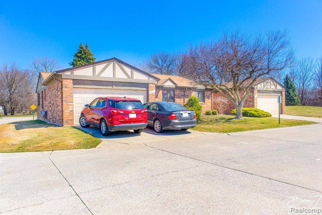 Warren, MI 48092,29616 S WHITE OAK Drive