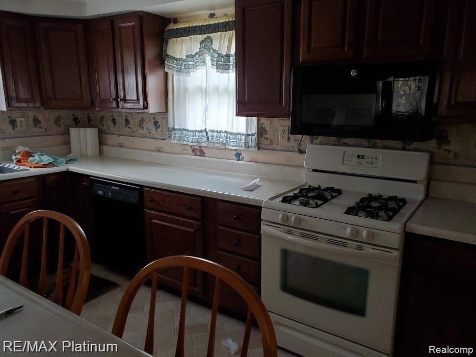 Brighton, MI 48114,2711 Gary Drive