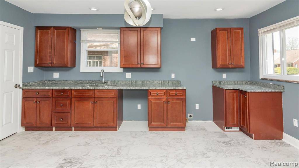 Detroit, MI 48219,16851 STOUT Street